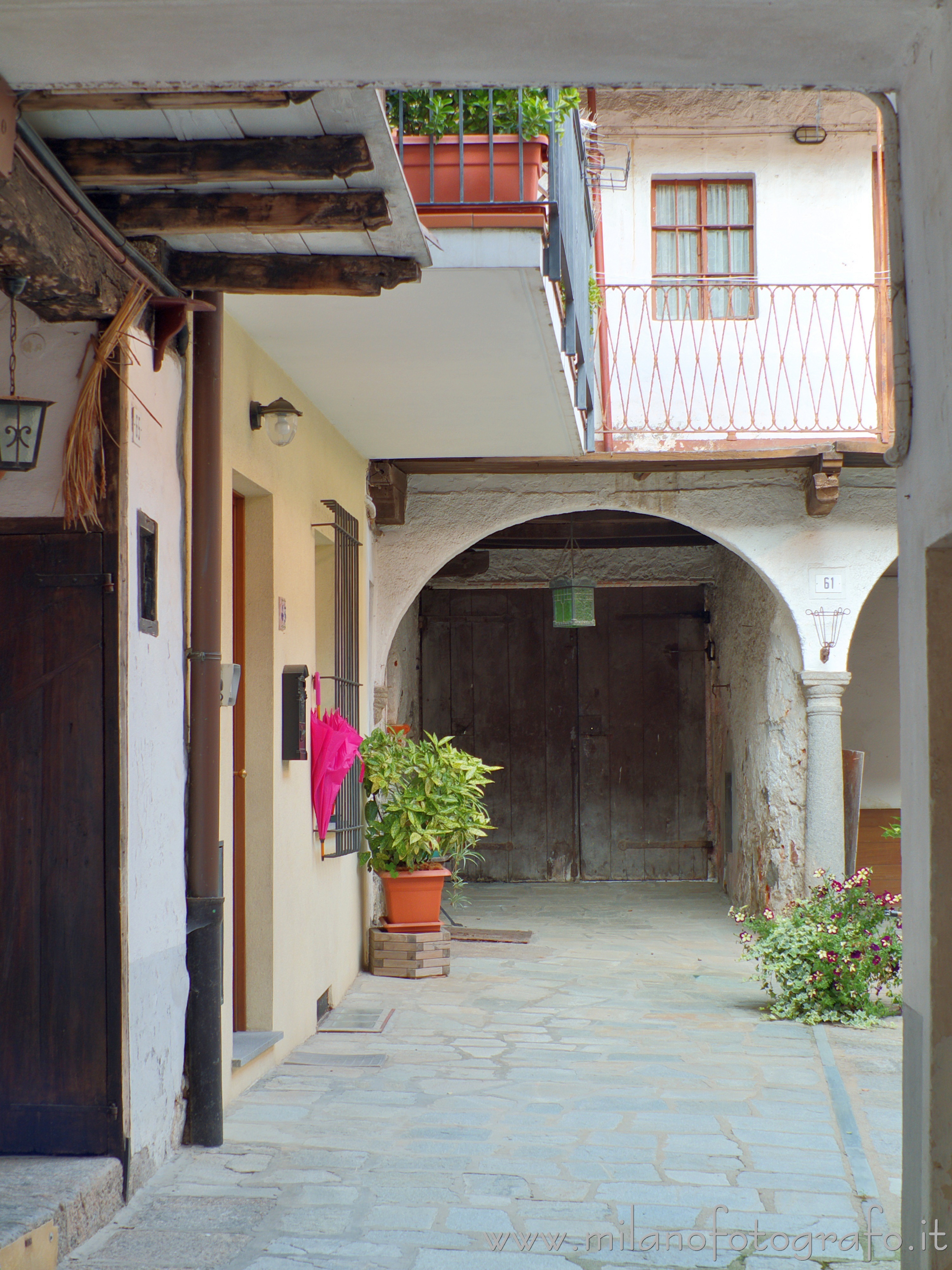 Sagliano Micca (Biella, Italy) - Court between the old houses of the hamlet Passobreve